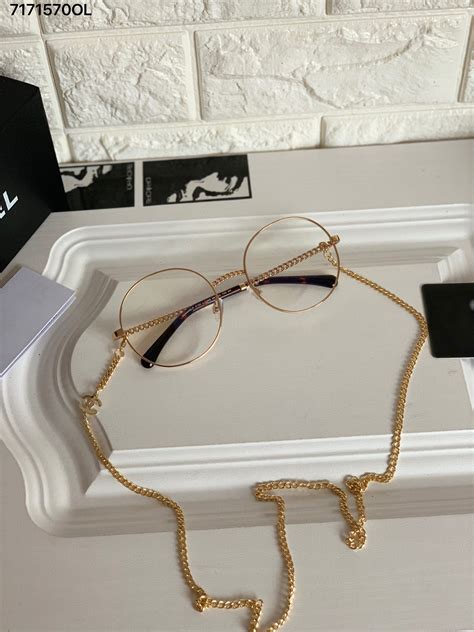 chanel reading glasses with chain.